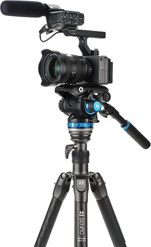 طقم حامل ثلاثي القوائم من ألياف الكربون مكون من 4 أقسام من Benro Rhino CF مع رأس فيديو سائل S6PRO - أرجل ذات قفل قلاب، تحويل Monopod، أقصى ارتفاع 70.8 بوصة، سعة تحميل 13.2 رطل (FRHN34CFS6PRO) in Kuwait