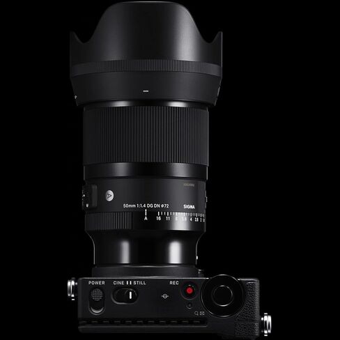 عدسة سيجما 50 مم F1.4 DG DN Art لكاميرات سوني E-Mount كاملة الإطار بدون مرآة 315965 حزمة مع حقيبة ظهر للتصوير الفوتوغرافي ديكو جير + مجموعة مرشح FLD وملحقات مستقطب الأشعة فوق البنفسجية in Kuwait