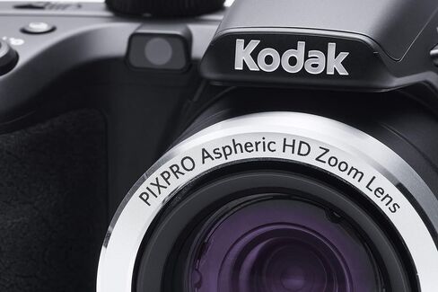 كاميرا رقمية Kodak PIXPRO Astro Zoom AZ421-BK بدقة 16 ميجابكسل مع تكبير بصري 42X وشاشة LCD 3 بوصة (أسود) (متجددة) in Kuwait