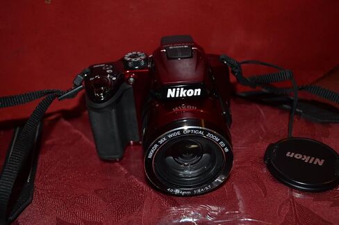 كاميرا Nikon COOLPIX P500 12.1 CMOS الرقمية مع عدسة تكبير بصري واسعة الزاوية 36x NIKKOR وفيديو عالي الدقة 1080 بكسل (أحمر) (متجدد) in Kuwait