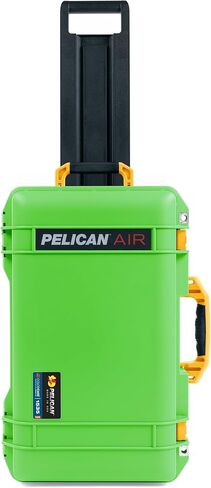 حقيبة محمولة باللون الأخضر الليموني Pelican Air 1535 - تأتي فارغة - مقابض سوداء ومزالج قفل TSA. in Kuwait