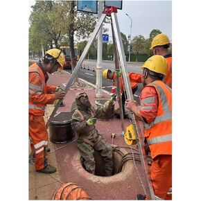 Aluminum Rescue Tripod with 1800LBS Winch, Confined Space Emergency Lifting & Rescue Equipment, Firefighter Tripod Kit for Safe Rescue Operations,1800LBS Winch in Kuwait