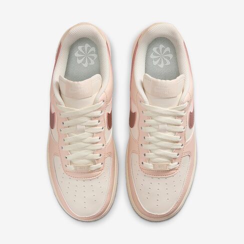 حذاء Nike Air Force 1 '07 Next Nature للنساء (لؤلؤ ناعم/أبيض لؤلؤي/وردي حبيبي) مقاس 7.5 in Kuwait