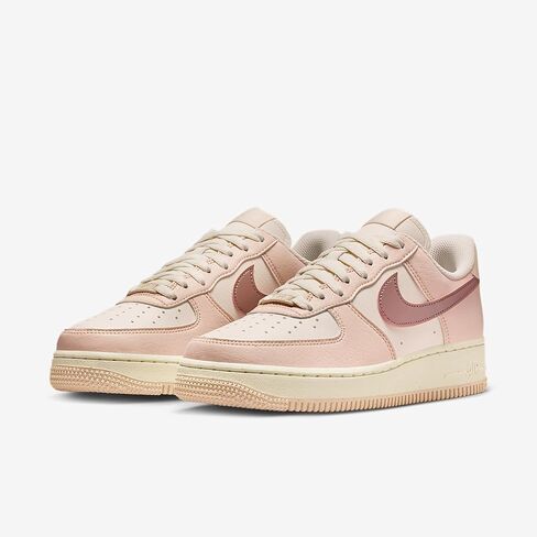 حذاء Nike Air Force 1 '07 Next Nature للنساء (لؤلؤ ناعم/أبيض لؤلؤي/وردي حبيبي) مقاس 7.5 in Kuwait