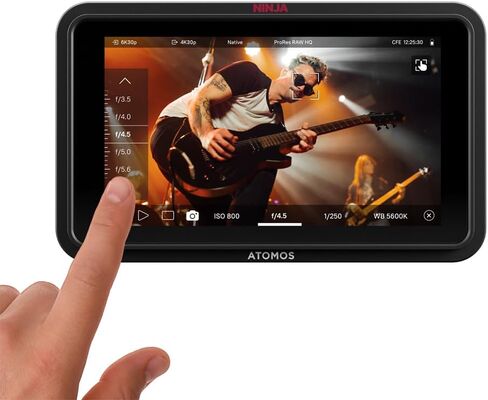 Atomos Ninja RAW: مسجل شاشة ProRes/ProRes RAW مع التحكم في الكاميرا لـ HDMI والكاميرات بدون مرآة مع بطاريات NP-F770 بقدرة 4400 مللي أمبير في الساعة ومجموعة شواحن مدمجة وقطعة قماش للتنظيف (5 عبوات) in Kuwait
