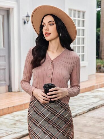 كنزة صوفية نسائية بياقة على شكل حرف V وأزرار سفلية وأكمام طويلة وسترة منسوجة ناعمة in Saudi Arabia