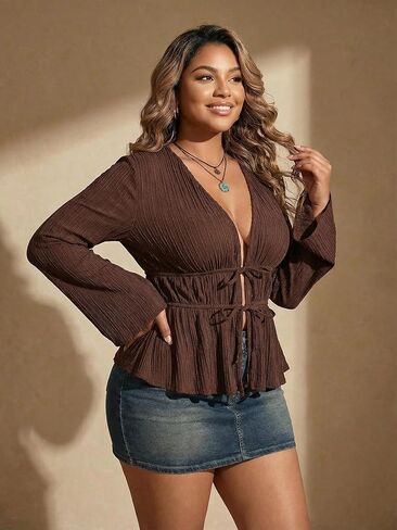 بلوزات نسائية بمقاس كبير وربطة أمامية من Peplum، بلوزات كلاسيكية بأكمام طويلة ورقبة على شكل حرف V عميقة، ملابس للخروج in Saudi Arabia