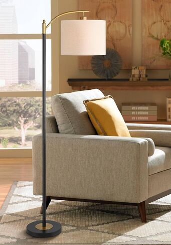 مصباح أرضي 360 درجة من Rayna Modern Downbridge يقف بطول 61 1/2 بوصة طويل القامة من المعدن الذهبي الدافئ باللون الأبيض الفاتح من قماش الكتان لغرفة المعيشة والقراءة وغرفة النوم بجانب السرير والمكتب العائلي والمنزل in Kuwait