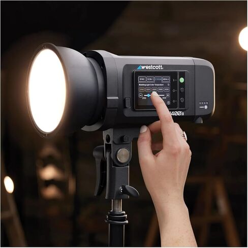 مجموعة فلاش Westcott FJ اللاسلكية 2-Light المحمولة مع مشغل لاسلكي متعدد العلامات التجارية FJ-X3 in Kuwait