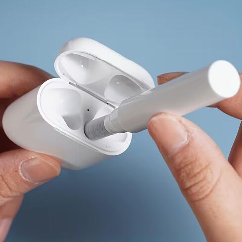 مجموعة تنظيف سماعات الأذن اللاسلكية 3 في 1 متوافقة مع AirPods وAirPods Pro - سماعة أذن ABS مع محطات مسح ورش، أبيض in Saudi Arabia