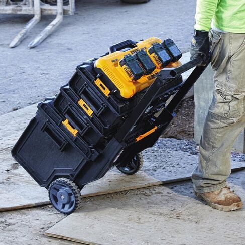 DeWalt DCB104 Battery 4 Inputs 10.8/12V/18V/54/8Ah in Saudi Arabia