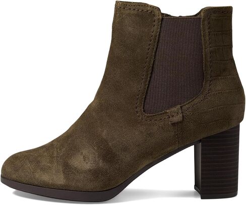 حذاء نسائي من Clarks بتصميم Bayla Rose in Saudi Arabia