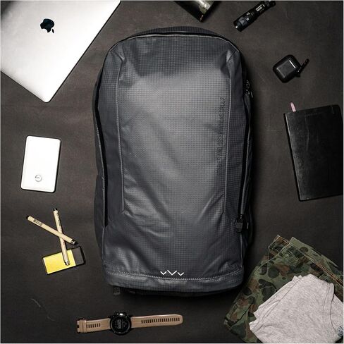 حقيبة ظهر SOG Surrept/36 CS Litre خفيفة الوزن وعملية ومنظمة ومقاومة للماء من النايلون للسفر ليوم واحد، باللون الأزرق الصلب/الصقيع in Kuwait