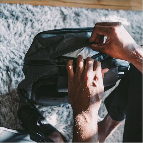 حقيبة ظهر SOG Surrept/36 CS Litre خفيفة الوزن وعملية ومنظمة ومقاومة للماء من النايلون للسفر ليوم واحد، باللون الأزرق الصلب/الصقيع in Kuwait