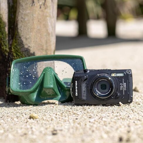 كاميرا رقمية تحت الماء OM SYSTEM Olympus Tough TG‑7 بدقة 12 ميجابكسل 4K، حزمة أمان سوداء مع حقيبة ظهر Deco Essentials Sling، سوار باراكورد مكون من قطعتين، ضوء أمان وبطاقة SDXC سعة 64 جيجابايت من Lexar in Kuwait