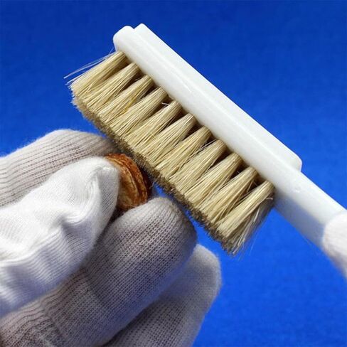 2pcs Boars Hair Rocks Cleaning Brush with Sturdy Handle, 96-Hole Walnut Stone Scrubbing Tool for Outdoor Sports Climbing and Chalk Removal in Saudi Arabia