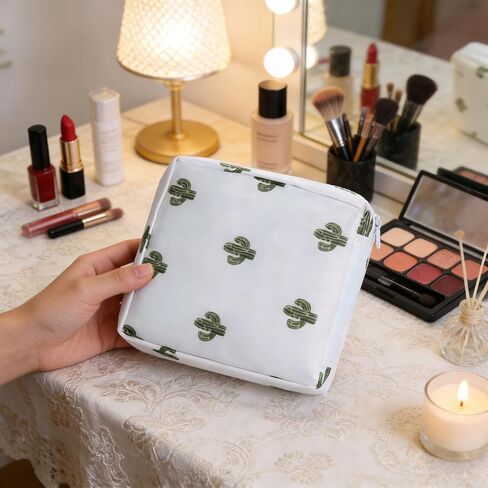 Sanitary Napkin Storage Bag for Purse - Portable Period Bag for Teen Girls & Women - Small Tampon Holder Case & Feminine Product Organizer - Privacy Pouch for Menstrual Supplies(Pink) in Saudi Arabia