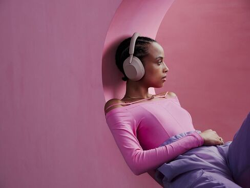Sony WH-1000XM5 Noise Canceling Wireless Headphones - 30hr Battery Life - Over-Ear Style - Optimized for Alexa and Google Assistant - Built-in mic for Calls - Smoky Pink in Saudi Arabia