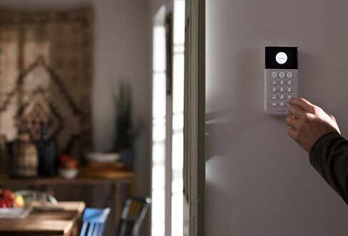 لوحة مفاتيح SimpliSafe اللاسلكية - تقنية Touch-to-Wake - متوافقة مع نظام أمان المنزل (الجيل الجديد) (متجدد) in Saudi Arabia