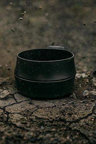 WILDO Fold-a-Cup Black Large in Saudi Arabia