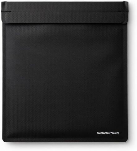 RFID Faraday Bags with Magnetic Closure (Tablet/Medium) in Saudi Arabia