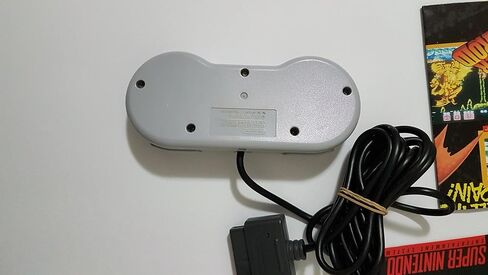 وحدة تحكم سوبر نينتندو SNES أصلية قابلة للتحصيل، لوحة ألعاب SNS-005 in Kuwait