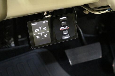 Hidden Under Dash Air Lift Performance 3P/ 3H Compatible with Flip Out Controller Mount in Saudi Arabia
