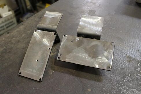 Hidden Under Dash Air Lift Performance 3P/ 3H Compatible with Flip Out Controller Mount in Saudi Arabia