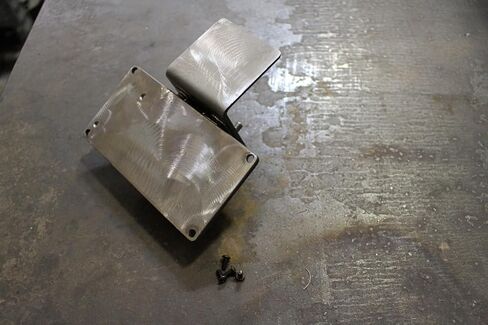 Hidden Under Dash Air Lift Performance 3P/ 3H Compatible with Flip Out Controller Mount in Saudi Arabia