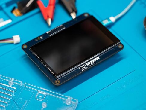 Arduino Giga R1 WiFi + Arduino Giga Display Shield - Bundle in Saudi Arabia