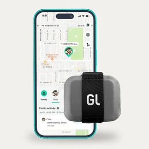 حافظة قماش Greenlight Safe Family - حافظة واقية لجهاز تعقب GPS Family Safe Greenlight | شحن بدون إزالة، مشابك في أي مكان، خفيف الوزن وجيد التهوية | يُباع جهاز GPS بشكل منفصل in Saudi Arabia