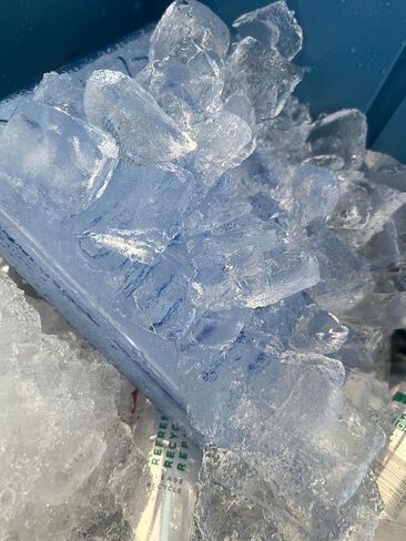 معزز الثلج من AO Coolers Glacier Pack، قابل لإعادة الاستخدام وإعادة التجميد، متين ومضاد للتسرب، يطيل عمر الثلج حتى 24 ساعة in Kuwait
