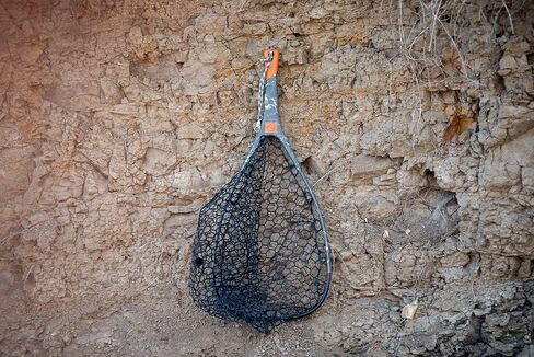 Fishpond Nomad Yampa Hand Fly Fishing Net 2.0- Shadowcast Camo in Saudi Arabia
