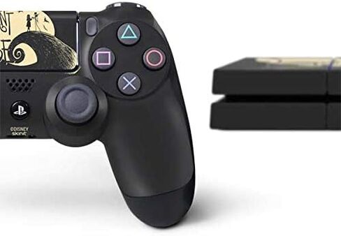 ملصق Skinit المخصص للألعاب متوافق مع وحدة تحكم PS4 وحزمة وحدة التحكم - مرخص رسميًا من ديزني The Nightmare Before Christmas Jack and Sally من المفترض أن يتم تصميمهما in Kuwait