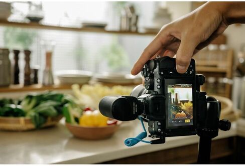 كاميرا Nikon Z50II بدون مرآة مع عدسة NIKKOR Z DX مقاس 16-50 مم f/3.5-6.3 VR، حزمة منشئ المحتوى 1786 مع حقيبة تصوير Deco Gear + Monopod + بطاقة SDXC سعة 64 جيجابايت + البرامج والملحقات in Saudi Arabia