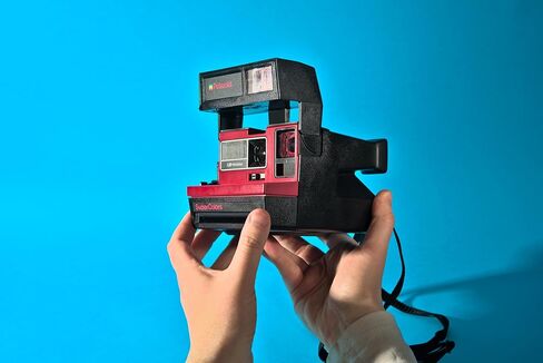 Polaroid Supercolor Red Instant Film Camera – Vintage Polaroid 600 Camera – Bright Red Design – Uses Polaroid 600 Film – Refurbished & Tested (Renewed) in Saudi Arabia