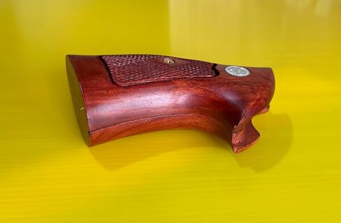 مقابض مسدس من الخشب الصلب متوافقة مع إطار Smith and Wesson K/L، مسدسات بمؤخرة مستديرة، تصميم متقلب، تصميم كلاسيكي فاخر مصنوع يدويًا in Kuwait