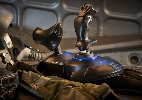 THRUSTMASTER T.Flight HOTAS 4 (متوافق مع أجهزة PS5 وPS4 والكمبيوتر الشخصي) ودواسات الدفة TFRP لمحاكاة الطيران in Kuwait