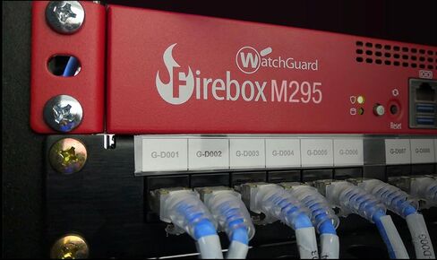 استبدل ما يصل إلى WatchGuard Firebox M295 مع مجموعة أمان إجمالية لمدة 3 سنوات - جدار حماية Rackmount، 4X 2.5 جيجابت RJ45 + 4X 1 جيجابت RJ45 و2X 10 جيجابت SFP + منافذ، أمان فرع صغير (WGM29502103) in Kuwait