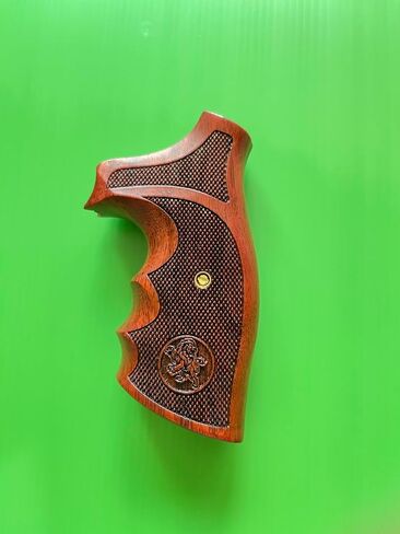Hardwood Handgun Grips Compatible with Smith and Wesson K/L Frame Round Butt Revolvers Finger Groove Checkered Design Deluxe Classic Handmade Craft Handcraft in Kuwait