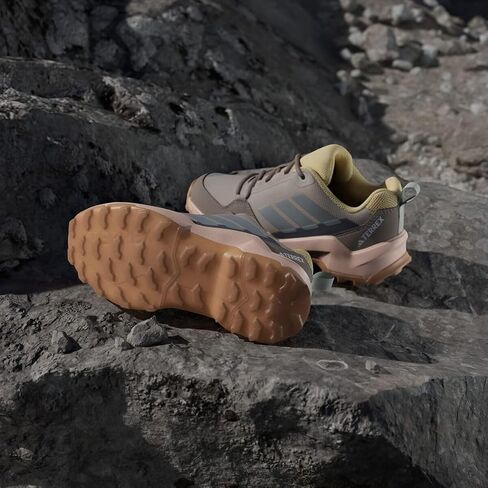 حذاء Adidas للجنسين Terrex AX4R Endless Ripstop منخفض للمشي لمسافات طويلة (طفل صغير/طفل كبير) لثة/برتقالي نصف تأثير/رمادي داكن رائع 1 متوسط in Kuwait
