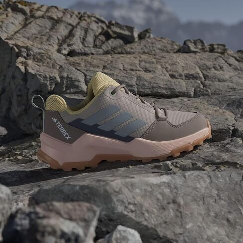 حذاء Adidas للجنسين Terrex AX4R Endless Ripstop منخفض للمشي لمسافات طويلة (طفل صغير/طفل كبير) لثة/برتقالي نصف تأثير/رمادي داكن رائع 1 متوسط in Kuwait
