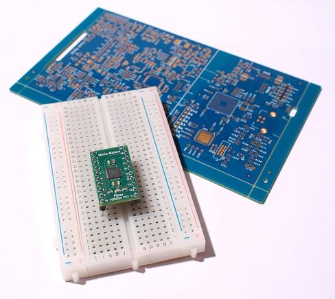 Fipsy V2 FPGA Development Board | Bread Board Compatible | 1280 LUTs, 269MHz, 64kbit Memory, SPI/I2C Programming | MachXO2 Logic Device in Kuwait