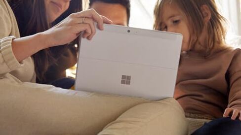 تابلت Microsoft Surface Go، كمبيوتر محمول بشاشة لمس 10 بوصة (1800 × 1200)، معالج Intel Pentium 4415Y، ذاكرة الوصول العشوائي 8 جيجابايت، 128 جيجابايت SSD، Windows 11 Pro (متجدد) in Kuwait