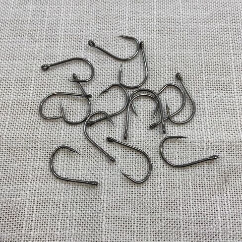 300PCS Portable Boxed Fishing Hooks, Small Hooks with Holes for Fishing in Kuwait