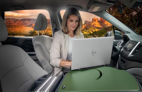 مكتب السيارة AutoExec Roadmaster ومحطة العمل المحمولة مع مشبك فتحة تهوية للهاتف، باللون الأخضر العسكري in Kuwait