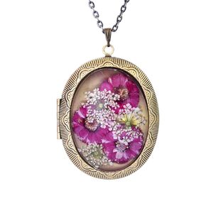 Vintage Photo Locket Necklace Handmade Pressed Flower Locket Necklace for Women Girl (Forget Me Not)