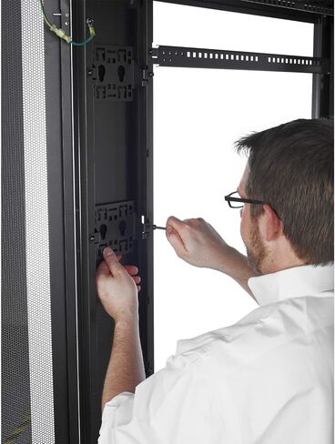 APC Accessory AR2480 NetShelter SV 42U Enclosure with Sides Black Brown Box in Kuwait
