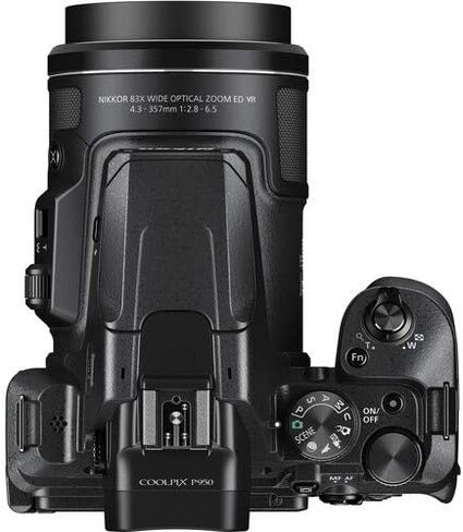كاميرا Nikon COOLPIX P950 الرقمية مع عدسة تكبير بصري NIKKOR 83x، وبطاقة ذاكرة Transcend SD سعة 64 جيجابايت، وحامل ثلاثي القوائم، وحقيبة، ومنفاخ عدسة/منظف والمزيد (متجددة) in Kuwait