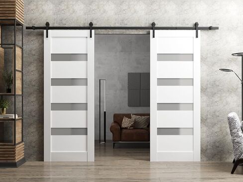 SARTODOORS أبواب الحظيرة المزدوجة المنزلقة مقاس 64 × 96 مع الأجهزة | كوادرو 4113 حرير أبيض مع زجاج غير شفاف بلوري | مجموعة قوية للسكك الحديدية بطول 13 قدمًا | باب الحمام الداخلي لغرفة النوم بلوحة خشبية صلبة من كيتشن لايت in Kuwait